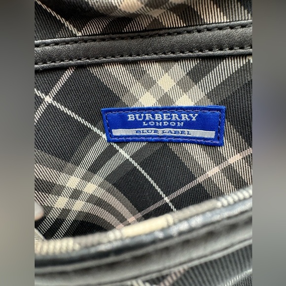 Burberry-Authentic-Blue Label Reversable Hand Tote Bag Nova Check Black - Picture 9 of 16